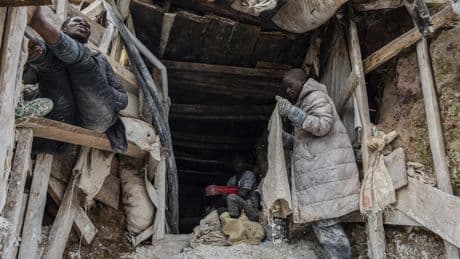 Le coltan, un minerai critique pour nos appareils électroniques