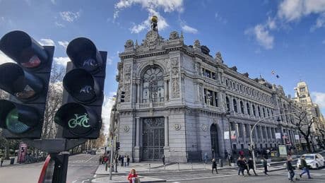 El Banco de España recomienda a la banca acumular capital para afrontar la incertidumbre