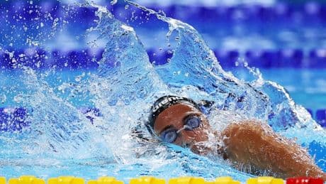 Quadarella polverizza il record europeo, Ceccon d&rsquo;argento nei 100 dorso: l&rsquo;Italia al Mondiale