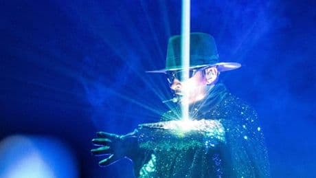 Konzert: Nostalgie und Cocktailkirschen mit Usher in Berlin