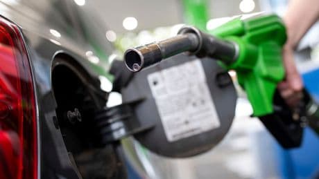 Niedrigpreise kürzer als 15 Minuten - Fast 80 Prozent der Tankstellen tricksen mit Spritpreisen
