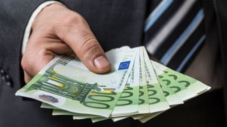 Kleinkredit sofort beantragen:  Erhalten Sie schnell und einfach Geld – auch ohne Schufa?