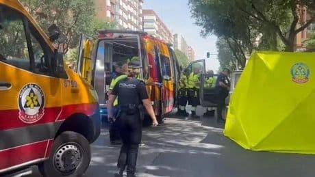 El conductor que atropelló a una mujer que sacaba bultos de su maletero iba ebrio y drogado