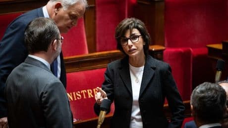 Audiovisuel public : après son échec à l’Assemblée, Rachida Dati presse le Sénat d’examiner son texte