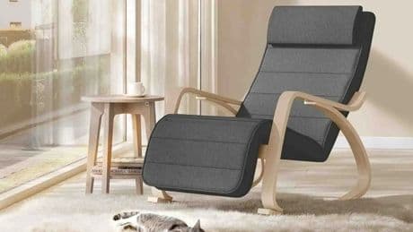 Recuerda a la mecedora Poang de Ikea, pero cuesta 100 euros menos con un cupón