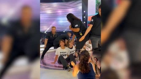Activistas interrumpen la emisión de 'Gran Hermano' Israel para exigir la paz en Gaza