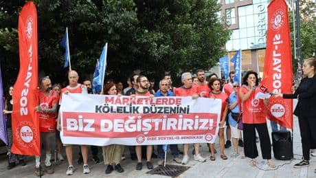 Market çalışanları, sendikanın yolunu tuttu