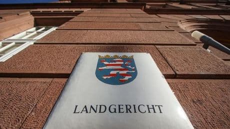 Prozesse: 55-Jährige getötet - Vermieter-Paar vor Gericht