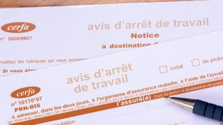 Les généralistes en colère contre la campagne visant à réduire la durée des arrêts de travail