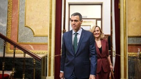 Sánchez se enfrenta a Feijóo y Abascal en la sesión de control al Gobierno en el Congreso
