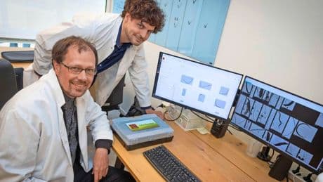 Deze ondernemers gebruiken AI om kleine organismen in de bodem te analyseren