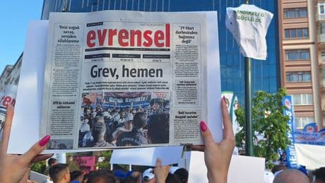 Evrensel’e yönelik saldırıya gençler tepkili