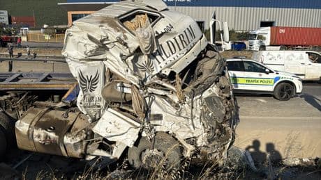 Kocaeli'de 5 kişinin öldüğü trafik kazasında tır sürücüsü tutuklandı