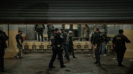 Emboscada antimigrante en los tribunales: “Buenos días, somos agentes de migración, ¿ya cerraron su caso?”