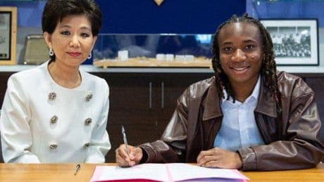 El Lyon amplía el contrato de Dumornay