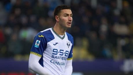 El Brighton gana la carrera por Diogo Coppola