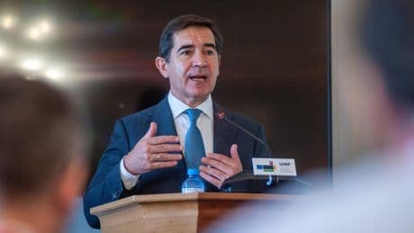 BBVA eleva los riesgos de la opa a Sabadell tras el bloqueo del Gobierno y la venta de TSB y se reserva la opción de retirarla