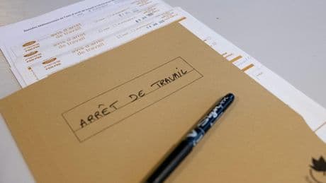 Arrêts maladie : 40 % des salariés concernés, les jeunes et les managers plus touchés