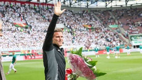 Abschied nach 359 Bundesliga-Spielen - In der „Brych-Bude“ gabs Schampus und Salamipizza