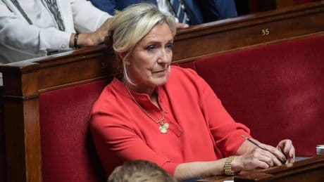 Motion de censure : ce que cache le choix du RN d'épargner François Bayrou