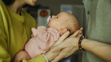 Geburtenrückgang: Wer Kinder plant, braucht Sicherheit