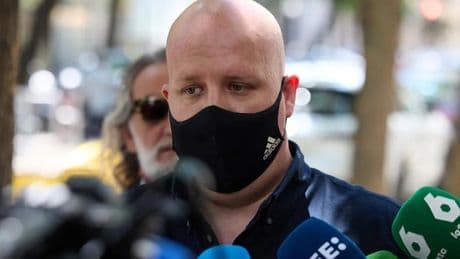 El empresario que financió a Alvise denuncia haber sido obligado a transferir 1,2 millones a punta de pistola