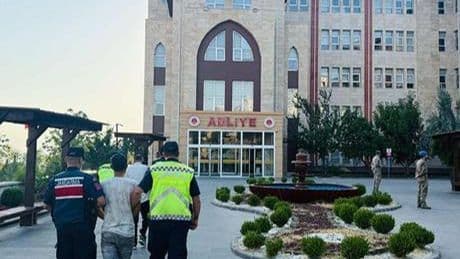 Eniştesini öldürdü, mısır tarlasında yakalandı