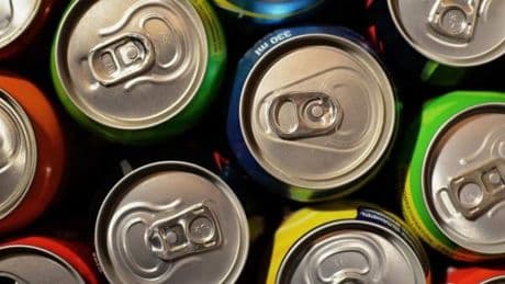 El truco definitivo para enfriar bebidas en media hora: reduce la temperatura hasta 20 grados