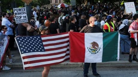 Après les opérations contre les migrants à Los Angeles, le Mexique s’inquiète du sort de ses ressortissants
