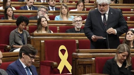 El Parlament rechaza exigir a los migrantes que acrediten conocimientos de catalán como pide Junts