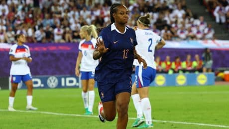 Euro féminin : «On va rester tranquilles», assure Katoto après le succès de Bleues face aux Anglaises