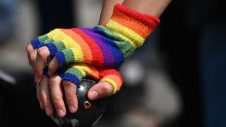 Les atteintes envers les personnes LGBT+ en hausse de 5 % en 2024