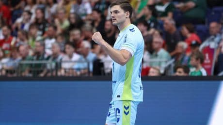 Handball-Sensation - Herzkranker Star erster Held der Handball-Saison