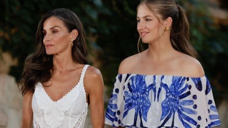 La princesa Leonor le coge prestado a la reina Letizia uno de sus vestidos más aclamados en Mallorca