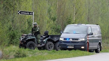 El choque de dos helicópteros en pleno vuelo en Finlandia deja al menos cinco muertos
