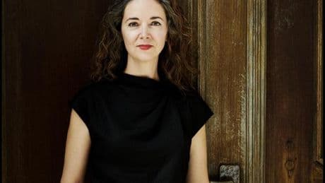 Iris Wolff: Dem ersten Funken vertrauen und für Brennholz sorgen