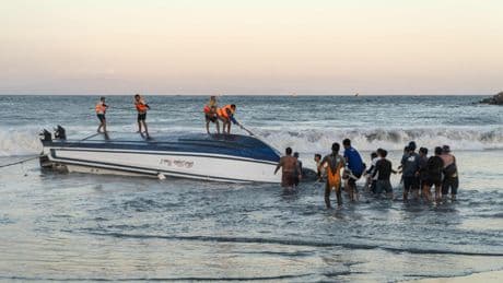 Wéér fataal ongeluk met toeristenboot op Bali: ’Overvol met mensen tot het misgaat’