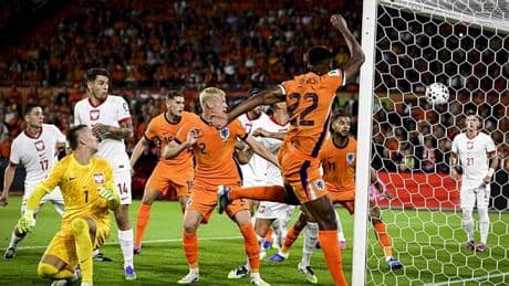 Hollanda ile Polonya puanları paylaştı