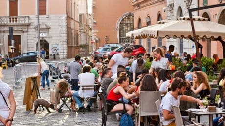 Turismo, il rischio di default resta elevato