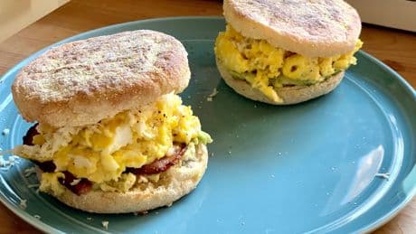 I tried Ina Garten's easy breakfast sandwich with delicious eggs you can make in the microwave