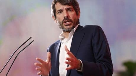 Sumar cree que Puigdemont está «abierto» a negociar la jornada laboral