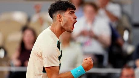 Alcaraz se lleva un disputado duelo de pura 'next generation' ante Shelton y avanza a cuartos de final de Roland Garros