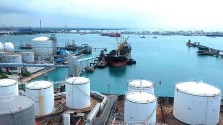 Billionaire Sarath Ratanavadi’s Gulf Development, Partner Greenlight $1.8 Billion LNG Project