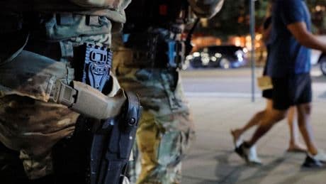 USA: Nationalgarde tritt in Washington bewaffnet auf