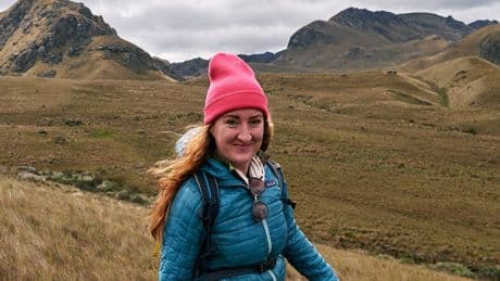 I hate online dating, but as a single woman living abroad, the pros outweigh the cons