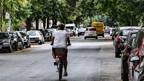 Schon wieder! Unbekannte malen Popup-Radweg in Prenzlauer Berg