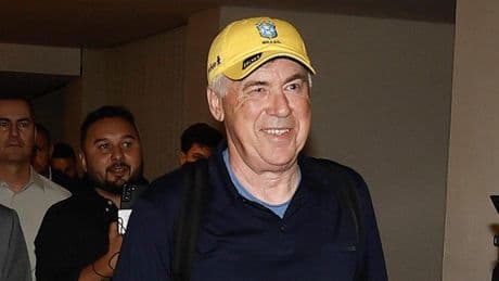 Locura por la llegada de Ancelotti a Brasil: jet privado y primer baño de masas antes de dar la lista
