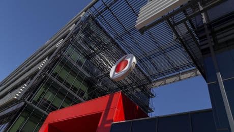 Telefónica y MasOrange han mantenido contactos informales sobre Vodafone España, según 'Bloomberg'