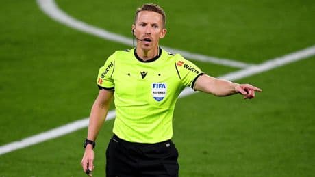 Hernández Hernández regresa al Clásico tras cinco años y enciende el debate arbitral