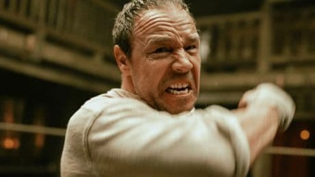 En solo seis meses y con 50 años: así adquirió Stephen Graham un físico de boxeador para &#039;Mil golpes&#039;